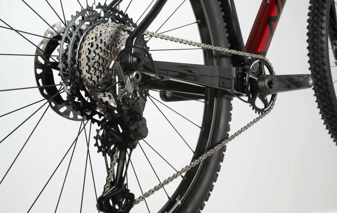 Bikes Norco Revolver HT XTR 100 Cross Country Bike Black/Red Fade (2020) 4 Bikes Norco Revolver HT XTR 100 Cross Country Bike Black/Red Fade (2020)