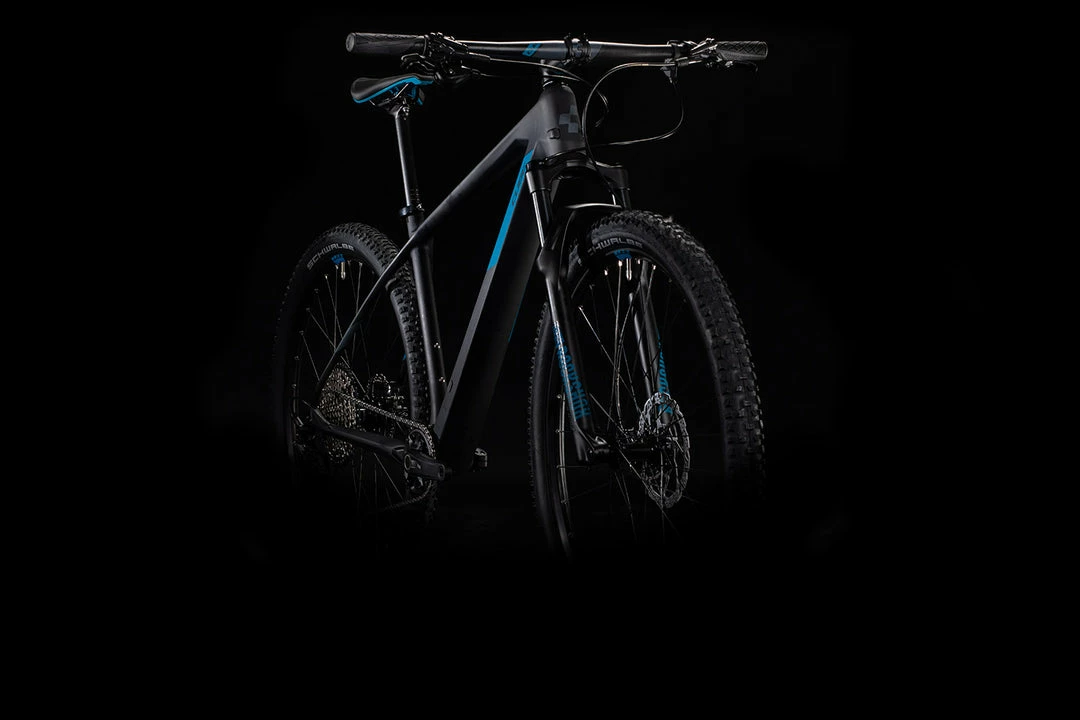 Cube Reaction C:62 29 Cross Country MTB Carbon'n'Black MD/17” (2020) Bikes 2 Cube Reaction C:62 29 Cross Country MTB Carbon'n'Black MD/17” (2020) Bikes