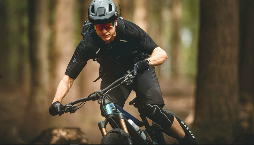 Merida E-One Sixty 10k Electric Mountain Bike 630wh Battery Sparkling Blue/Black (2021) 5 Merida E-One Sixty 10k Electric Mountain Bike 630wh Battery Sparkling Blue/Black (2021)