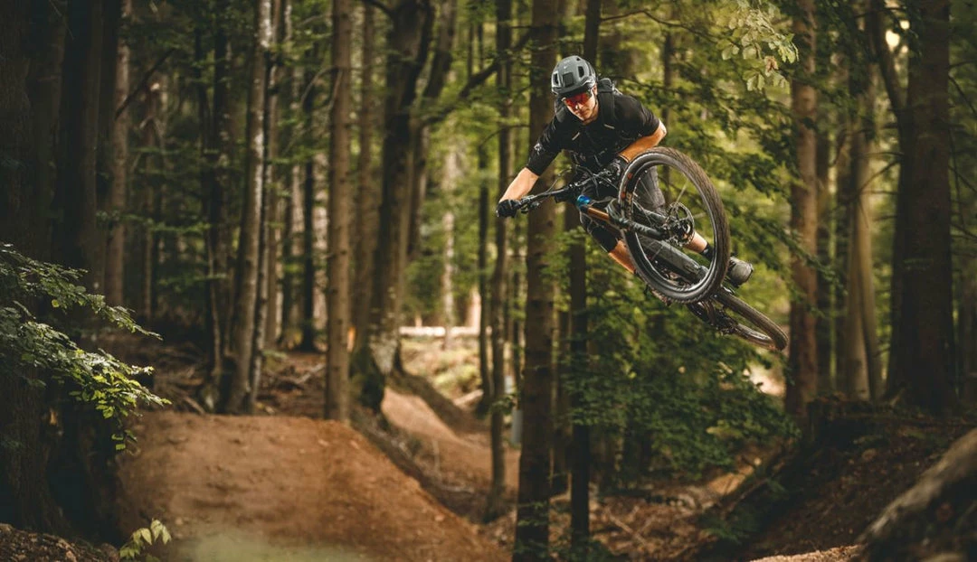 Merida E-One Sixty 10k Electric Mountain Bike 630wh Battery Sparkling Blue/Black (2021) 3 Merida E-One Sixty 10k Electric Mountain Bike 630wh Battery Sparkling Blue/Black (2021)