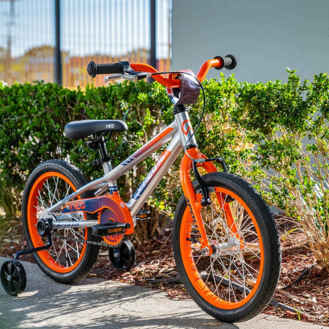 Bikes Apollo Neo 16" Kids Bike Brushed Alloy/Orange/Navy 2 Bikes Apollo Neo 16" Kids Bike Brushed Alloy/Orange/Navy