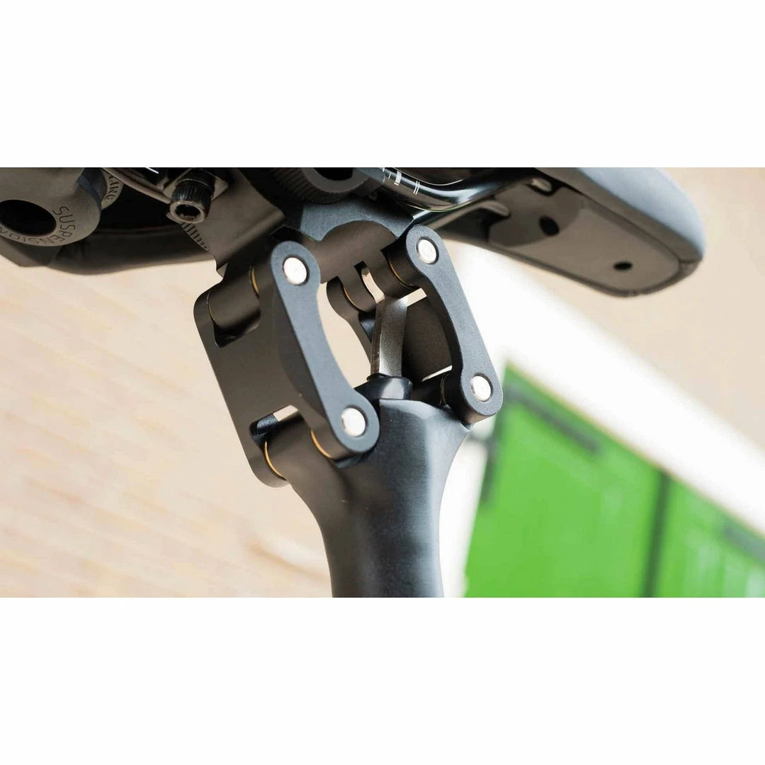 Parts & Maintenance BBB 'COMFORT POST' SUSPENSION SEATPOST 30.9 400mm 7 Parts & Maintenance BBB 'COMFORT POST' SUSPENSION SEATPOST 30.9 400mm