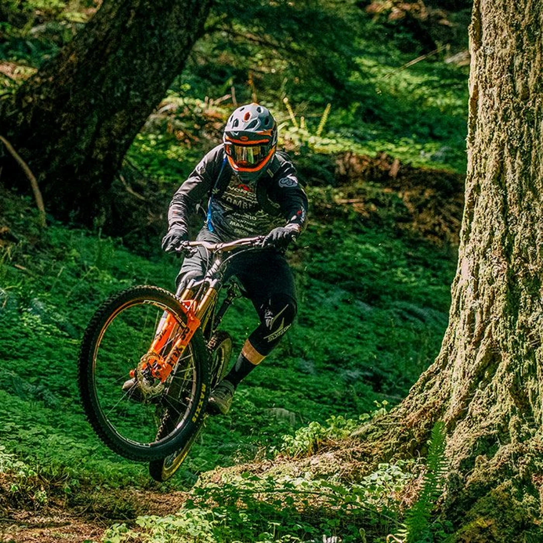 Helmets Bell Helmet Super DH MIPS Matte/Gloss Black 9 Helmets Bell Helmet Super DH MIPS Matte/Gloss Black