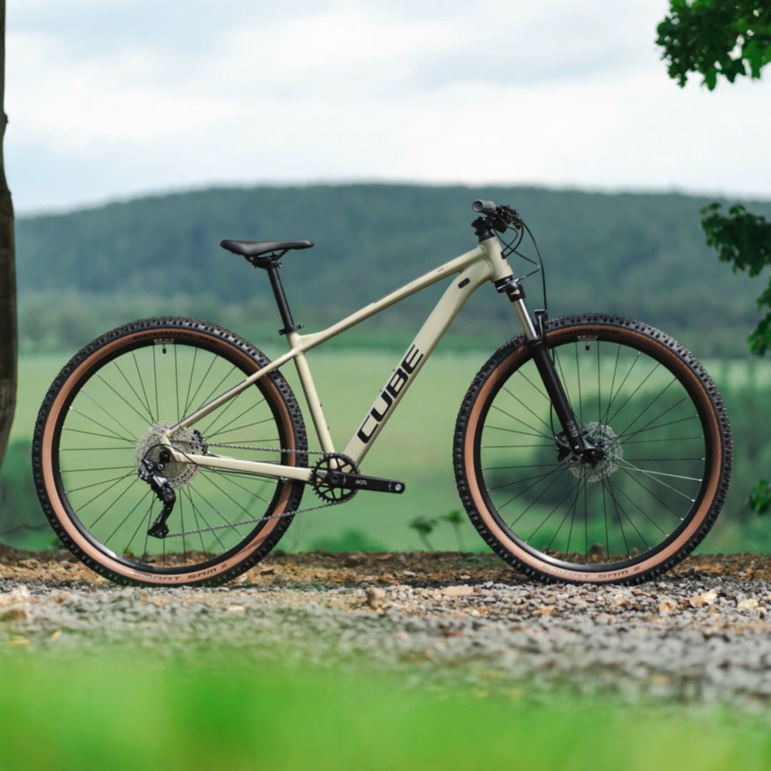 Bikes Cube Aim EX Hardtail Mountain Bike Desert 'n' Black (2022) 2 Bikes Cube Aim EX Hardtail Mountain Bike Desert 'n' Black (2022)