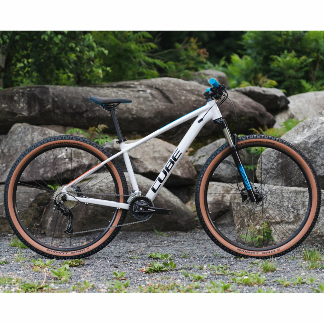 Bikes Cube Aim SL Hardtail Mountain Bike Prismagrey 'n' Blue 'n' Red (2022) 2 Bikes Cube Aim SL Hardtail Mountain Bike Prismagrey 'n' Blue 'n' Red (2022)