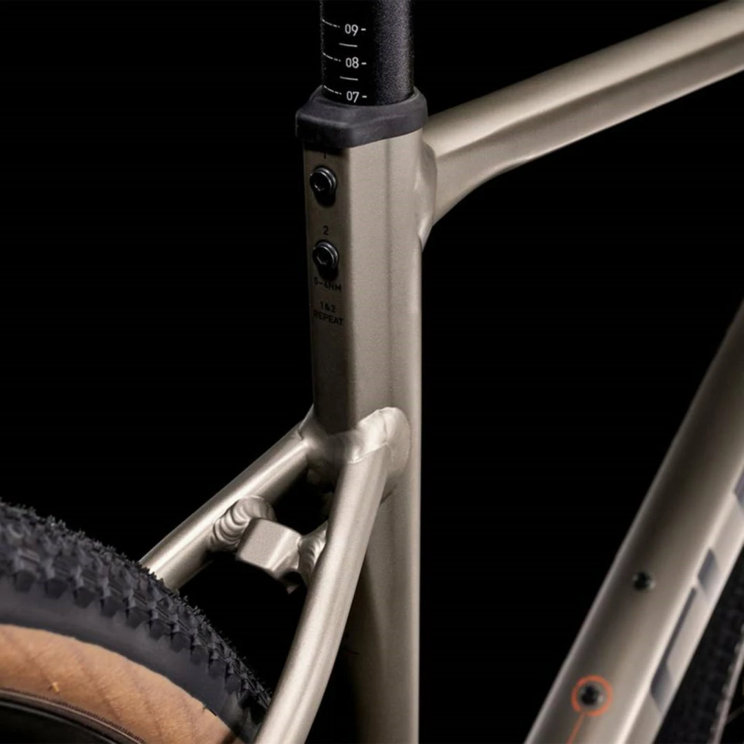 Cube Nuroad EX Gravel Bike Flashstone 'n' Orange (2022) Bikes 7 Cube Nuroad EX Gravel Bike Flashstone 'n' Orange (2022) Bikes