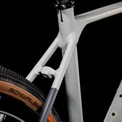 Cube SL Road Pro Commuter/Trekking Bike Lunar 'n' Green (2022) 9 Cube SL Road Pro Commuter/Trekking Bike Lunar 'n' Green (2022)