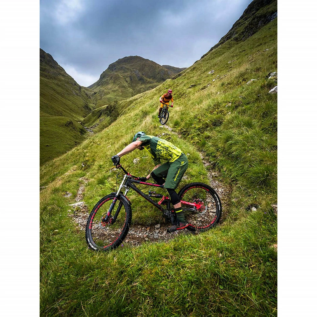 Apparel Endura BaaBaa Merino Stripe Socks Matt Black 3 Apparel Endura BaaBaa Merino Stripe Socks Matt Black