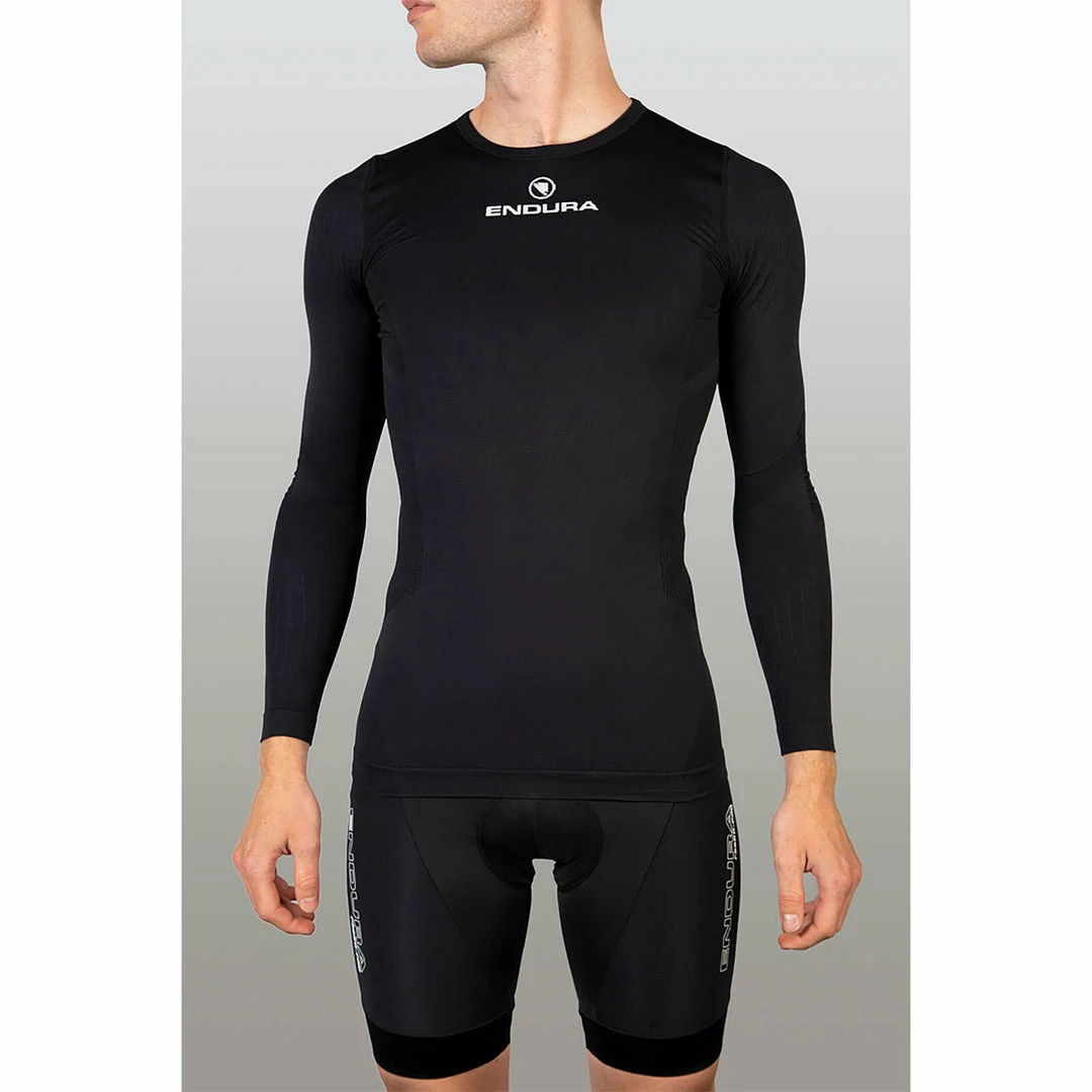 Endura Engineered Long Sleeve Baselayer Black 4 Endura Engineered Long Sleeve Baselayer Black