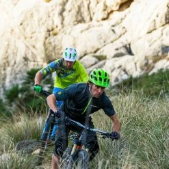 Apparel Endura Men's Hummvee Short Sleeve Jersey Red 9 Apparel Endura Men's Hummvee Short Sleeve Jersey Red