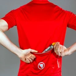 Endura Men’s Xtract II Short Sleeve Jersey Black 8 Endura Men’s Xtract II Short Sleeve Jersey Black