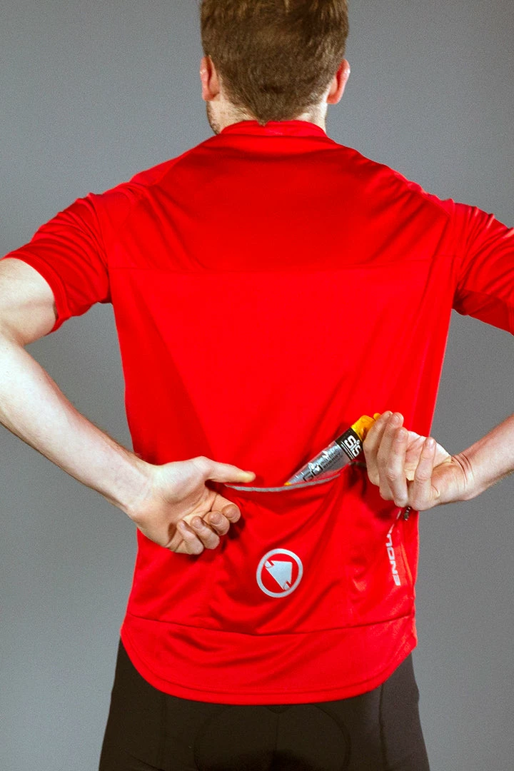 Endura Men’s Xtract II Short Sleeve Jersey Black 4 Endura Men’s Xtract II Short Sleeve Jersey Black