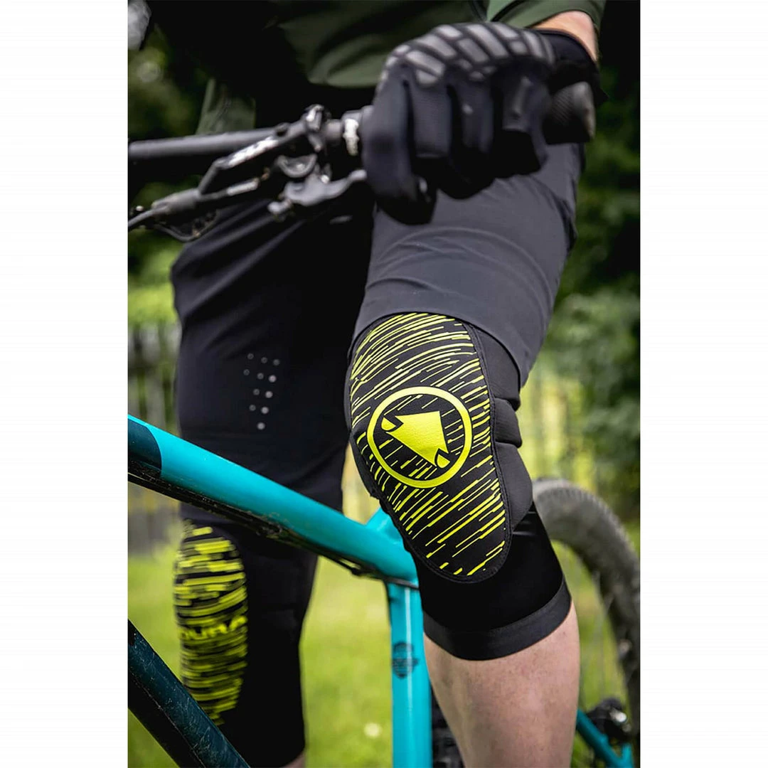 Apparel Endura SingleTrack Lite Knee Pads II Black 2 Apparel Endura SingleTrack Lite Knee Pads II Black