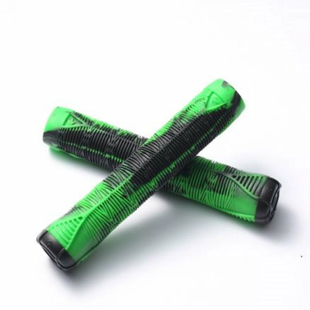 Envy Scooter V2 Hand Grips Green/Black Scooters 2 Envy Scooter V2 Hand Grips Green/Black Scooters