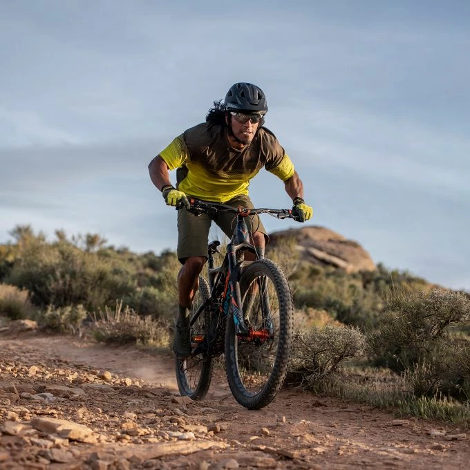 Giro Montaro MIPS Helmet Matte Midnight With Teal 3 Giro Montaro MIPS Helmet Matte Midnight With Teal