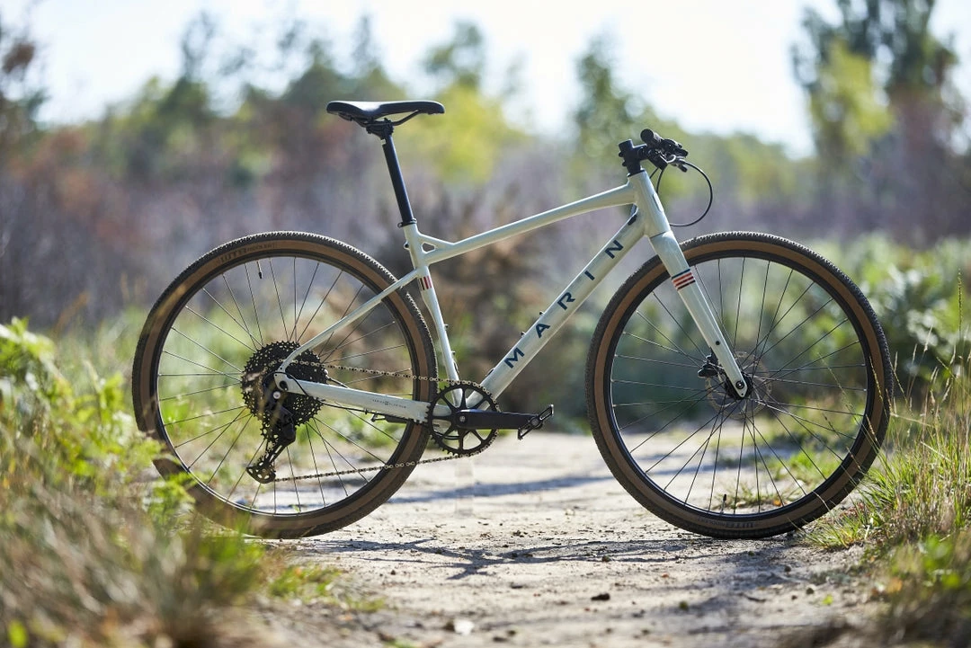 Bikes Marin DSX 1 Hybrid Bike Gloss Grey/Blue (2022) 3 Bikes Marin DSX 1 Hybrid Bike Gloss Grey/Blue (2022)