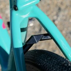 Marin Headlands 2 Adventure Road Bike Teal/Carbon/Magenta (2021) Bikes