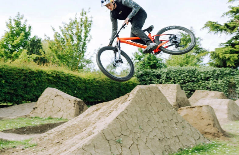 Bikes Marin San Quentin 3 Dirt Jump Bike Red/Black (2022) 3 Bikes Marin San Quentin 3 Dirt Jump Bike Red/Black (2022)