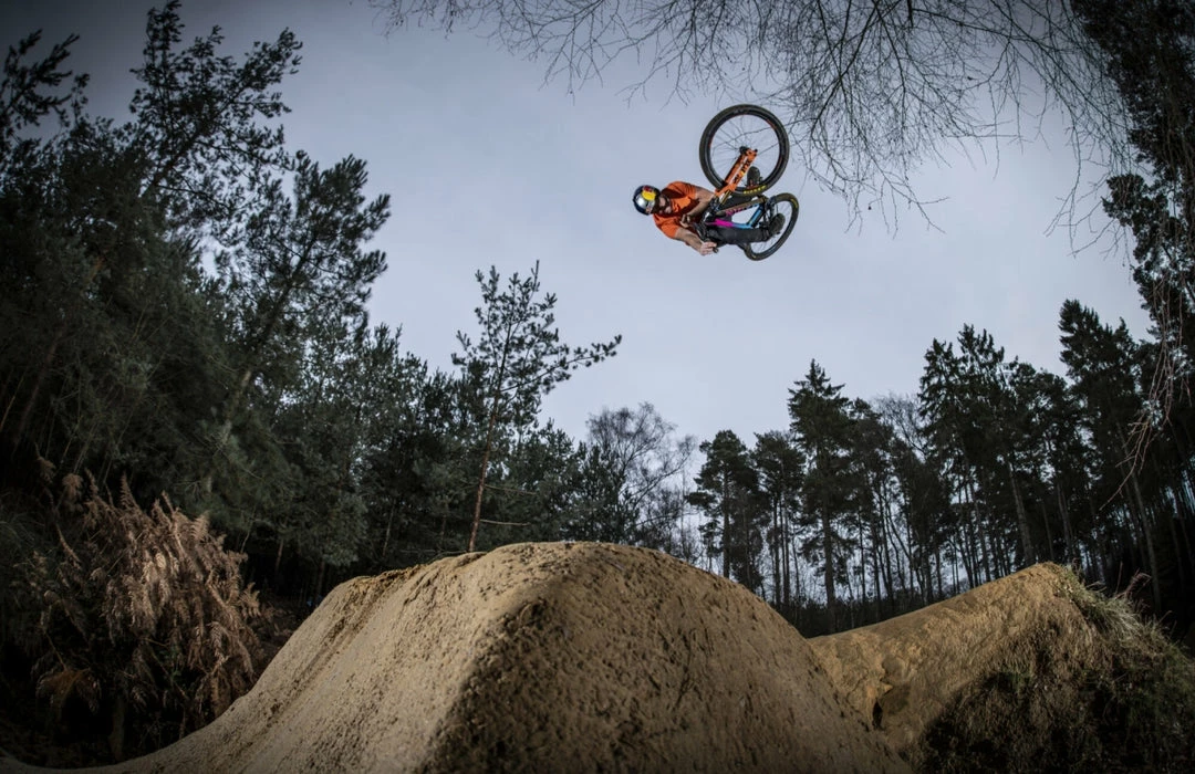 Marin Alcatraz Dirt Jump Bike Gloss Magenta/Cyan/Black (2021) Bikes 4 Marin Alcatraz Dirt Jump Bike Gloss Magenta/Cyan/Black (2021) Bikes