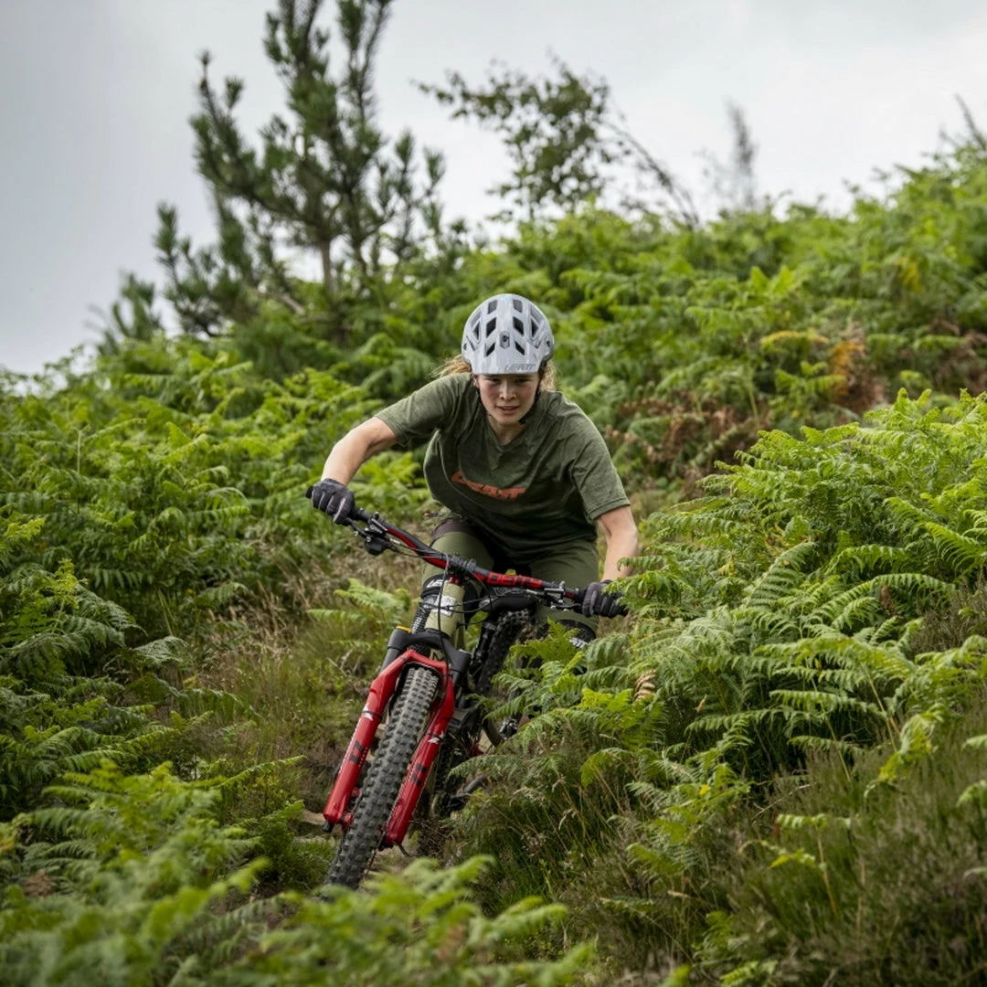 Marin Alpine Trail XR All-Mountain Bike Tan/Black/Red (2022) 4 Marin Alpine Trail XR All-Mountain Bike Tan/Black/Red (2022)