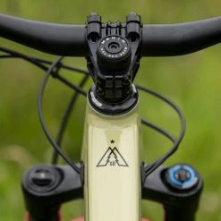 Marin Alpine Trail XR All-Mountain Bike Tan/Black/Red (2022) 18 Marin Alpine Trail XR All-Mountain Bike Tan/Black/Red (2022)