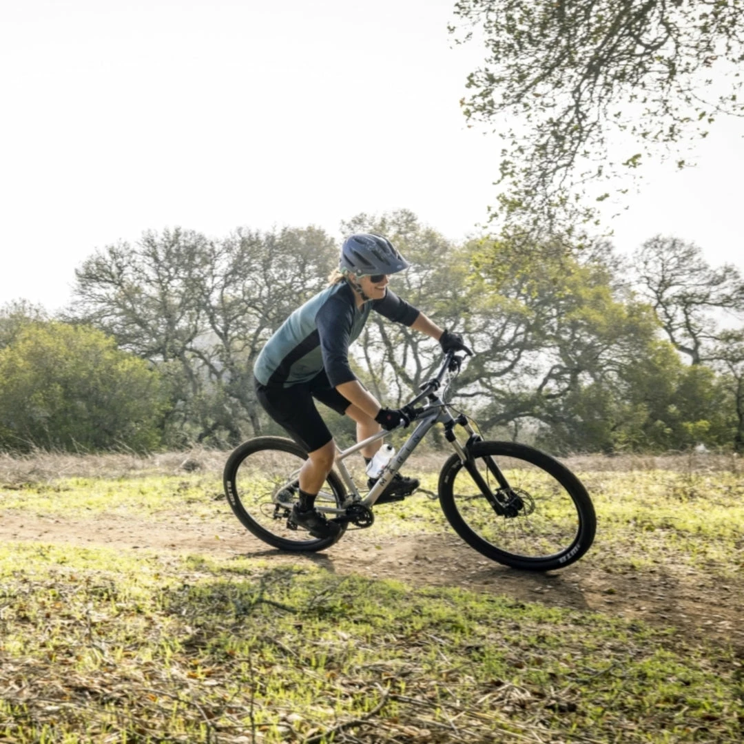 Marin Wildcat Trail 3 Women’s Hardtail Mountain Bike Silver (2022) 3 Marin Wildcat Trail 3 Women’s Hardtail Mountain Bike Silver (2022)