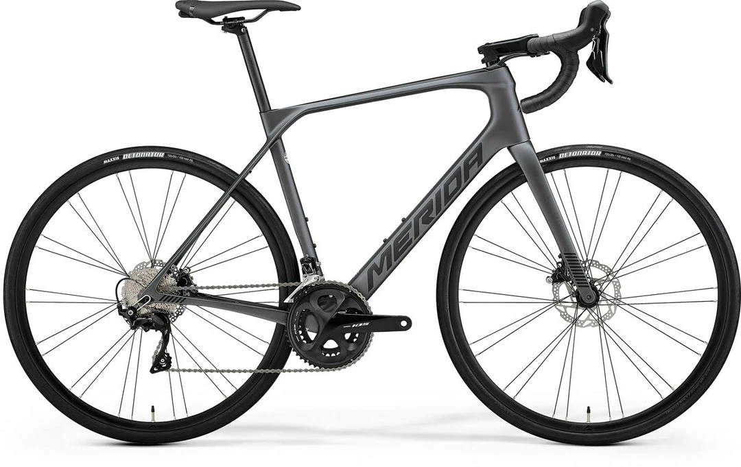 Bikes Merida Scultura Endurance 4000 Road Bike Silk Anthracite (2021) 1 Bikes Merida Scultura Endurance 4000 Road Bike Silk Anthracite (2021)
