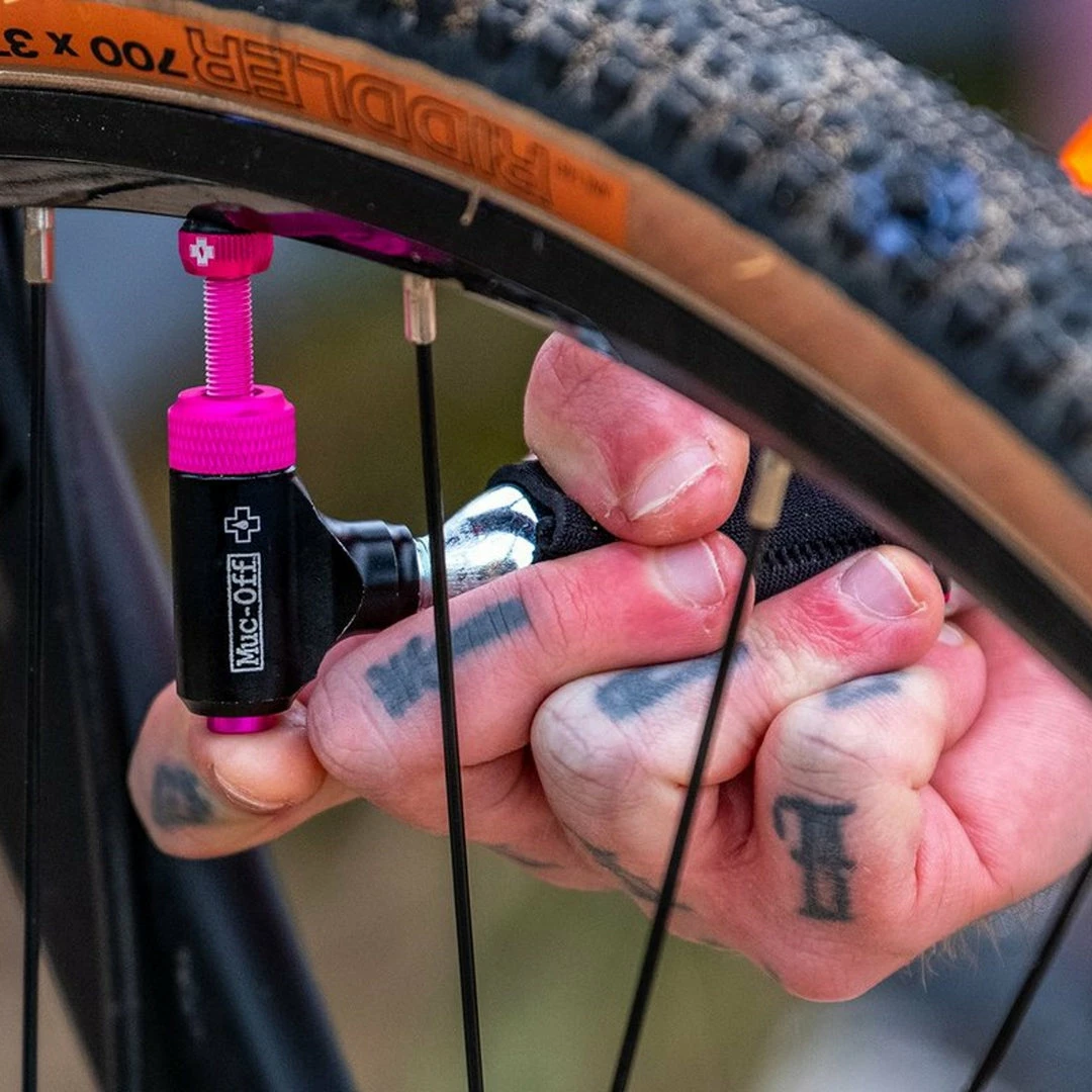 Muc-Off Road CO2 Inflator Kit Pumps 4 Muc-Off Road CO2 Inflator Kit Pumps