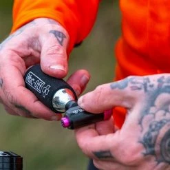 Muc-Off Road CO2 Inflator Kit Pumps