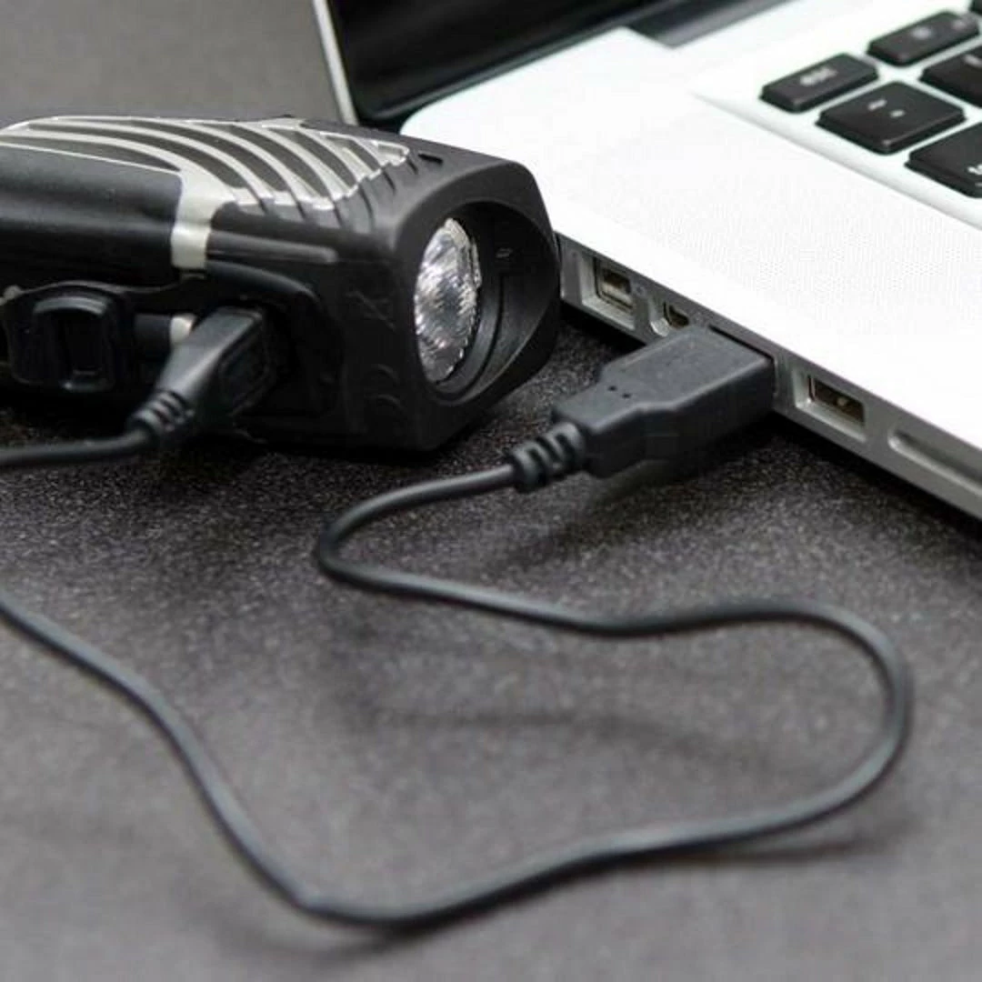 NiteRider Lumina Micro 650 / Sabre 110 Lightset Combo 2 NiteRider Lumina Micro 650 / Sabre 110 Lightset Combo