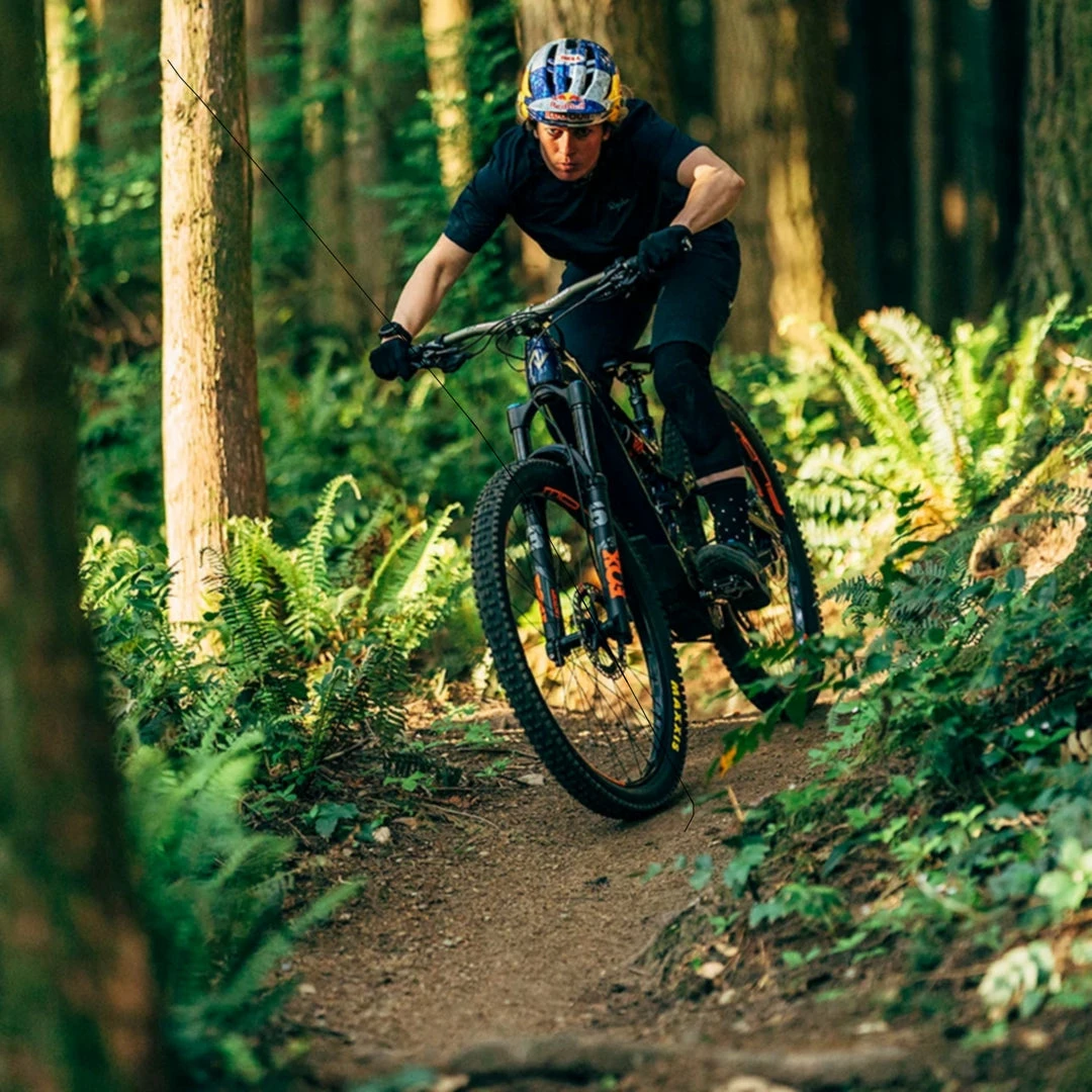 Bikes Norco Sight VLT A2 Electric All-Mountain Bike Red/Black (2022) (Battery Sold Separately) 2 Bikes Norco Sight VLT A2 Electric All-Mountain Bike Red/Black (2022) (Battery Sold Separately)