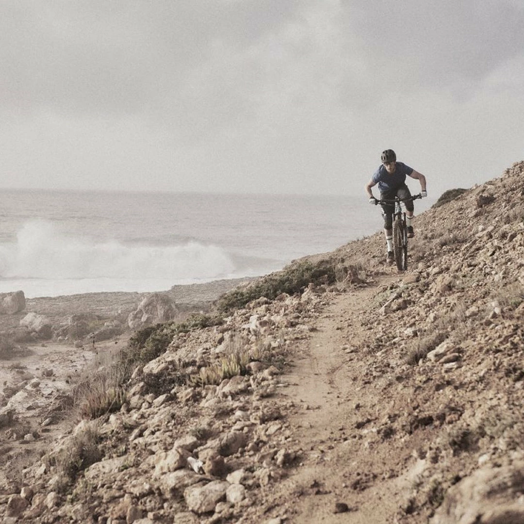 POC Axion Spin Helmet Uranium Black 5 POC Axion Spin Helmet Uranium Black