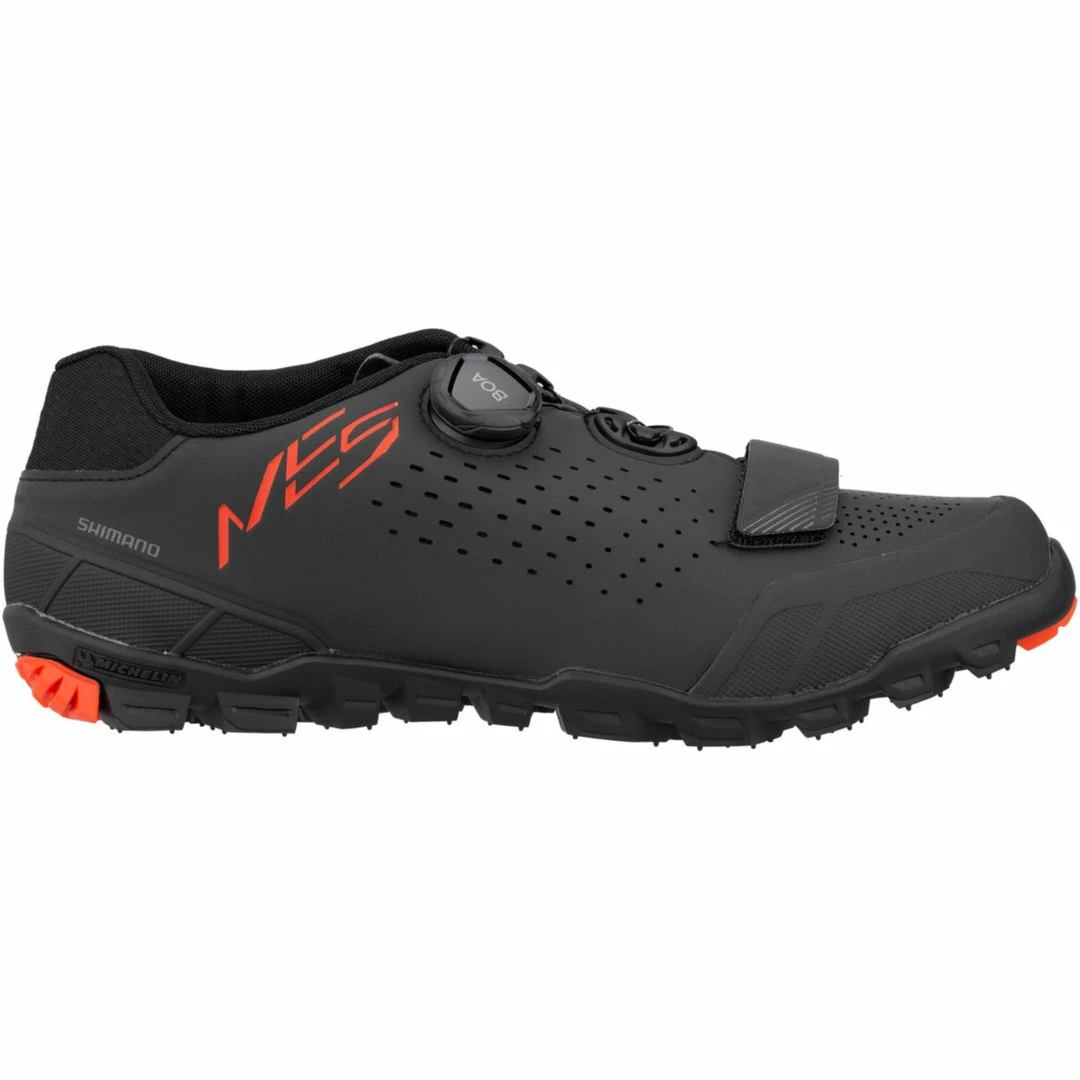 Apparel Shimano ME501 SPD Shoes Black & Red 1 Apparel Shimano ME501 SPD Shoes Black & Red