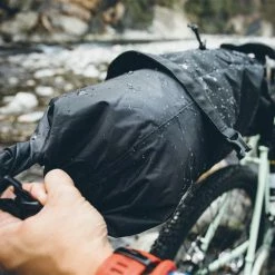 Accessories Topeak BackLoader 6L Seatpost Bag 9 Accessories Topeak BackLoader 6L Seatpost Bag