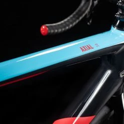 Bikes Cube Axial WS GTC Pro Road Bike Light Blue'n'Red (2020) 10 Bikes Cube Axial WS GTC Pro Road Bike Light Blue'n'Red (2020)